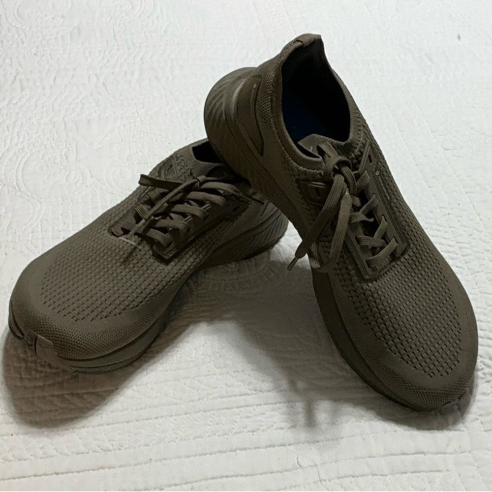 FLUX WATERPROOF ADAPT RUNNER ZERO DROP WIDE TOEBOX MENS 9.5/ Women 11.5